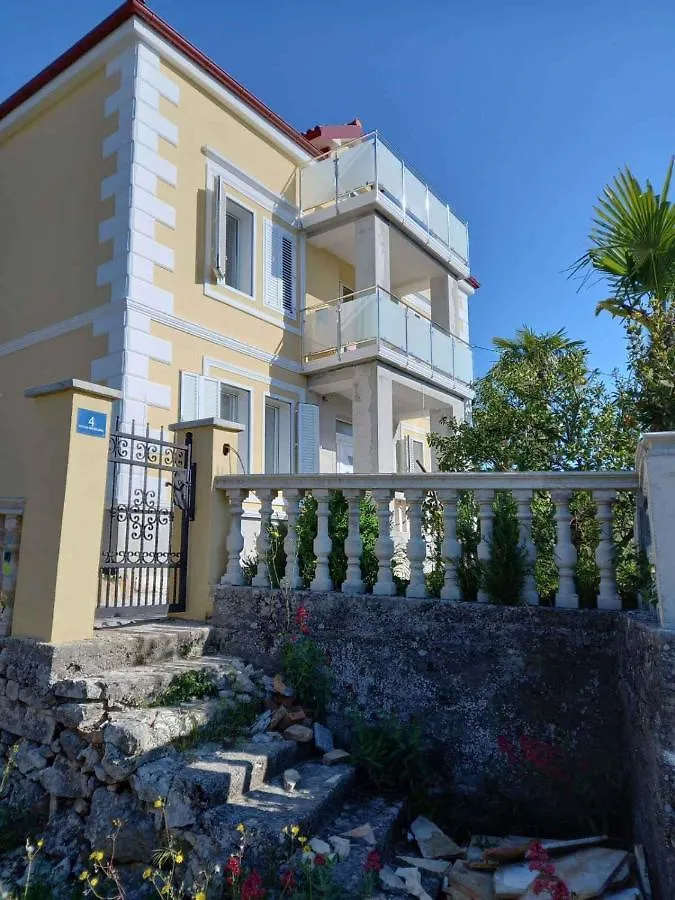 Apartment In Ika 15125