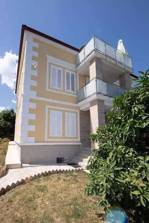 Apartment In Ika 15125
