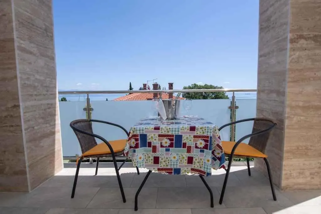 Apartment In Ika 15125