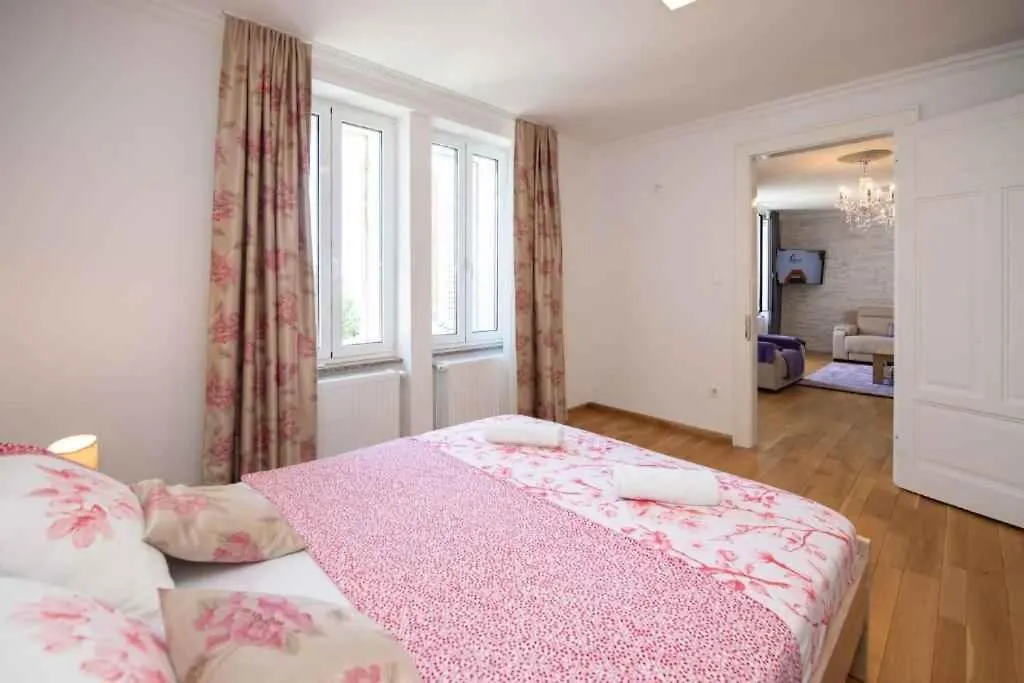 Apartment In Ika 15125