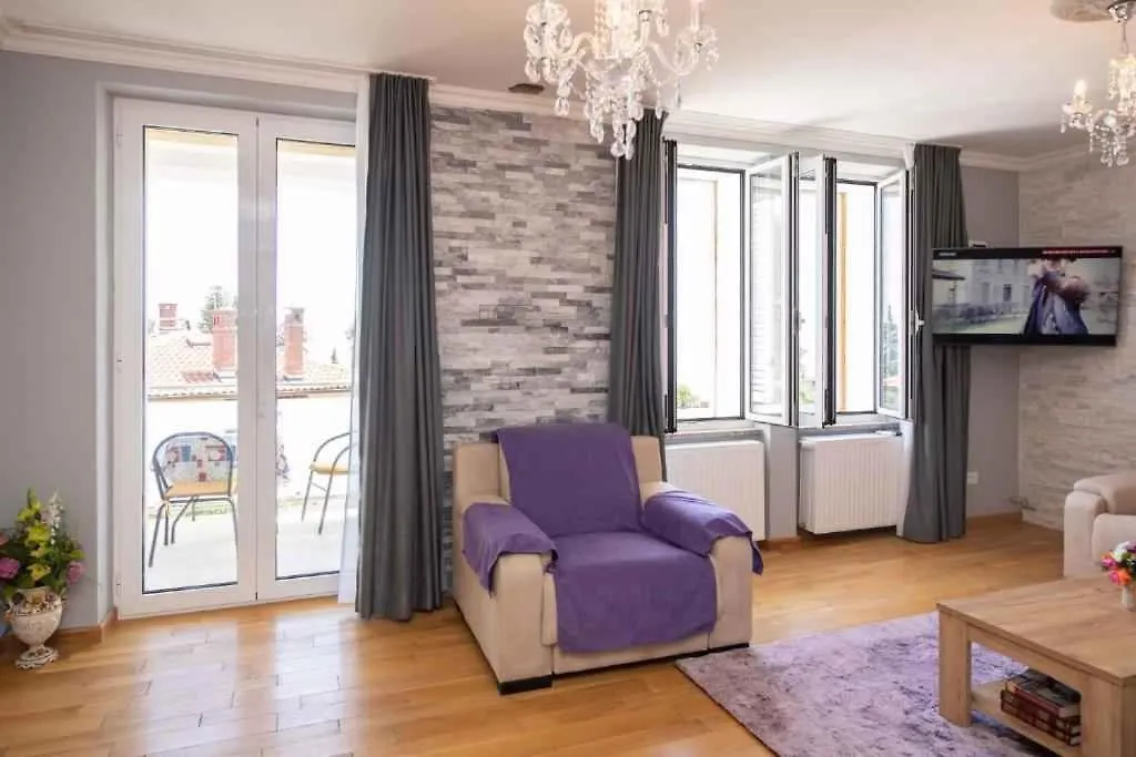 Apartment In Ika 15125